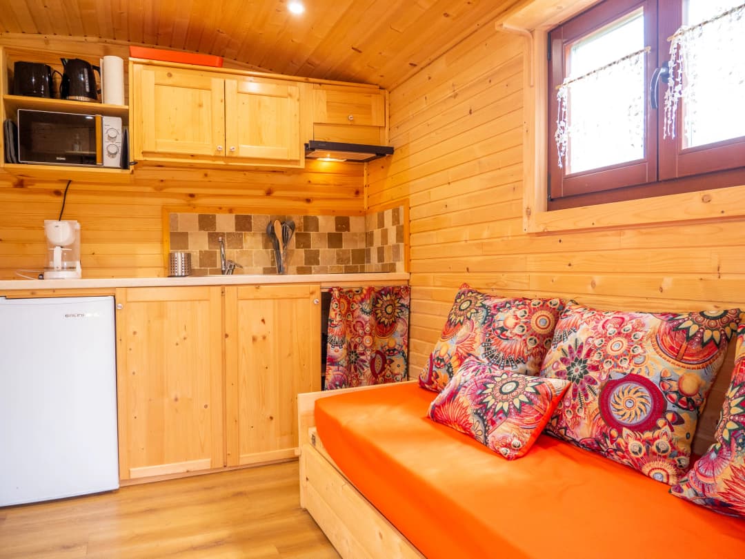 Vue d'ensemble cuisine et séjour